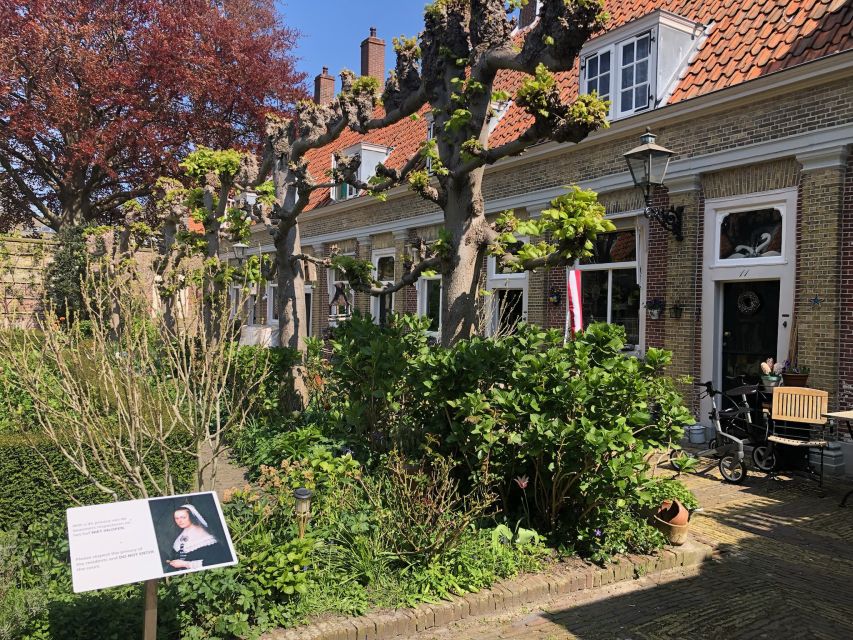 Vermeer’S Girl With the Pearl Earring & Rembrandt’S Leiden