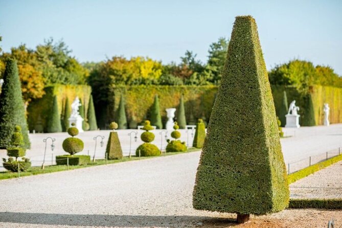 Versailles & Louvre Museum: All-Inclusive Semi Private Tour