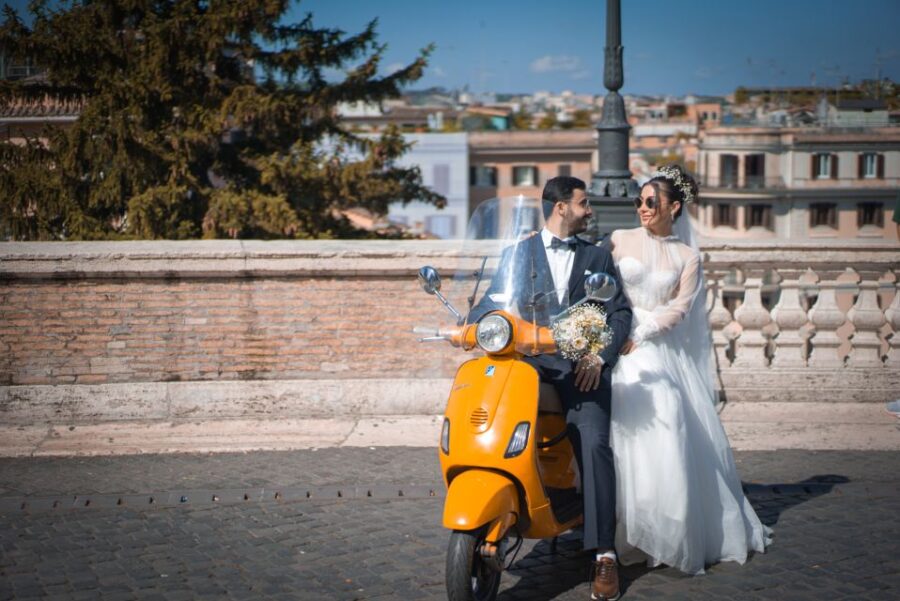 Vespa Tour in Rome & Professional Photoshoot