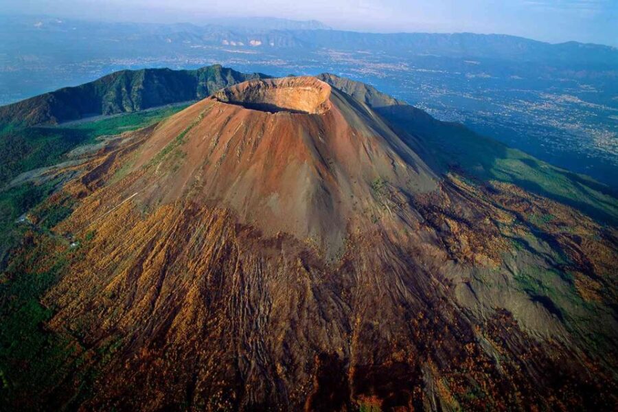 Vesuvio: 3h Trekking Tour With Volcanological Guide