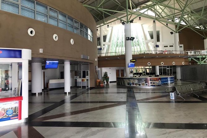 Victoria Falls: Private Airport to Hotel Transfer Service