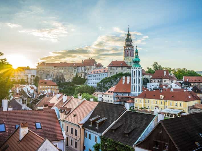 Vienna: Transfer to Prague via Fabulous Cesky Krumlov - Tour Overview and Pricing