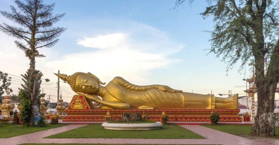 Vientiane: Private Full-day Must-See Sights & Sunset Tour