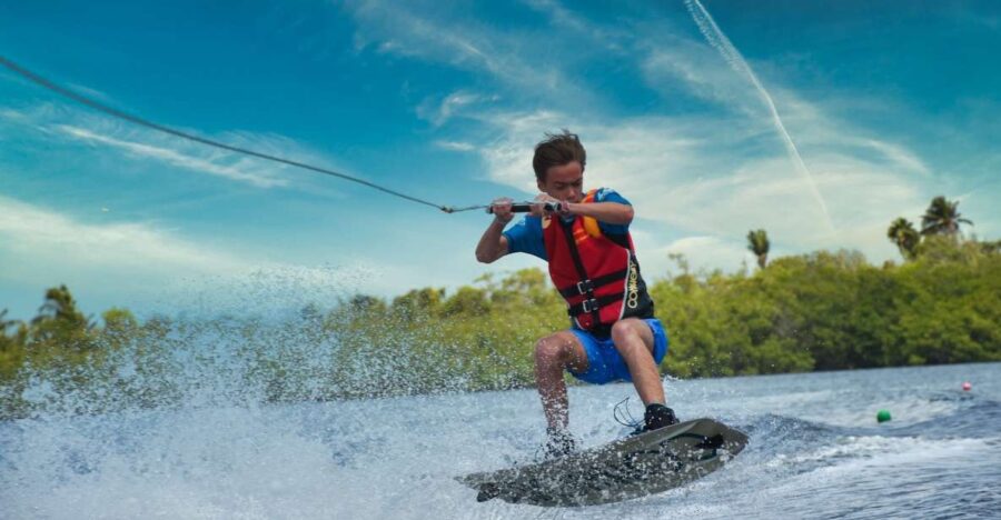 Wakeboarding in Bentota