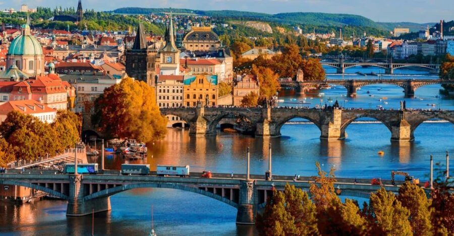 Walking Tour Prague With Your Own Ai-Guide on Your Mobile