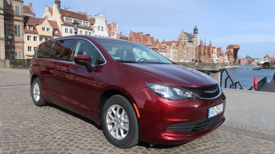 Warsaw/Gdansk: Deluxe Private Transfer Service - Service Overview