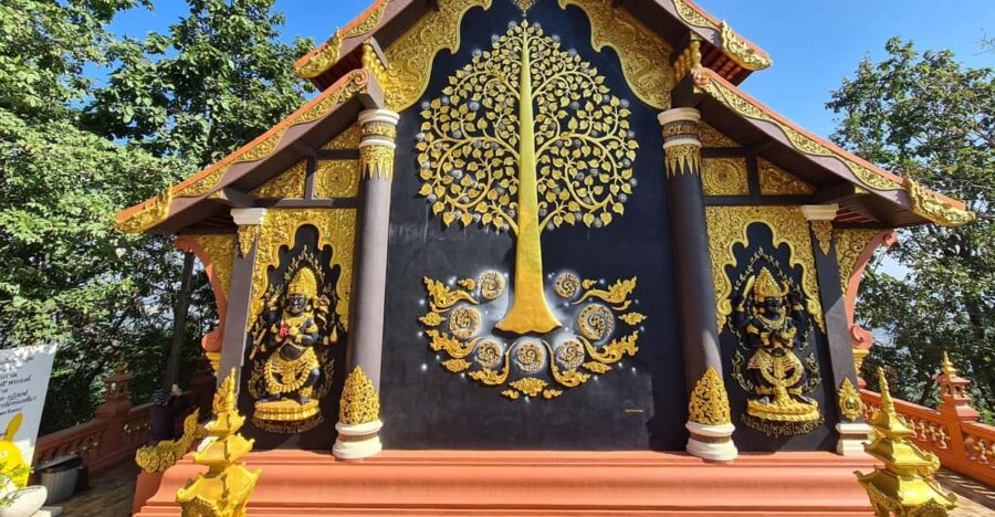 Wat Doi Phra Chan & Wat Hariphunchai & Rare Forest Market.