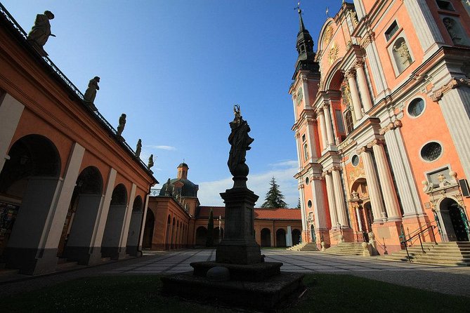Wolfs Lair and Swieta Lipka Small Group Tour From Warsaw With Lunch