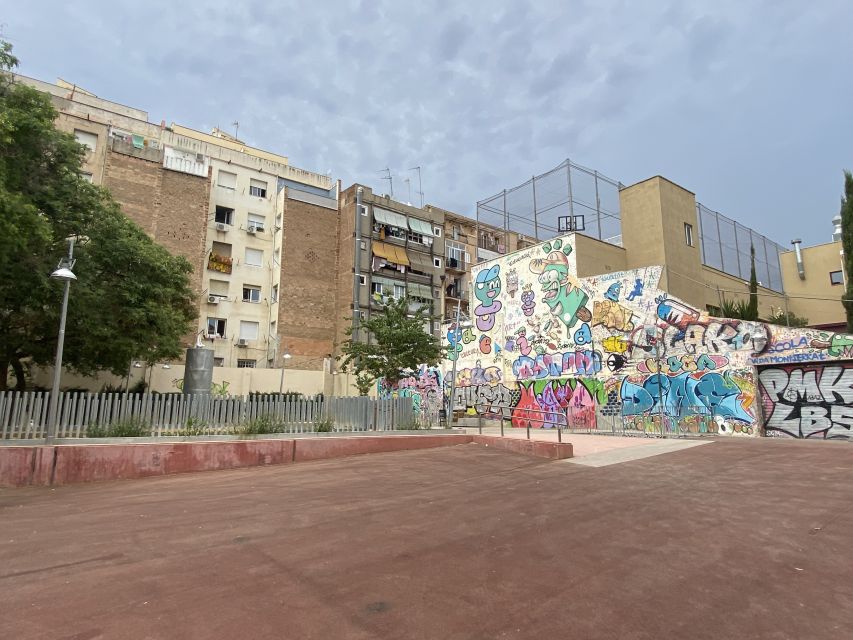 Women and Revolution Barcelona Walking Tour in Gràcia