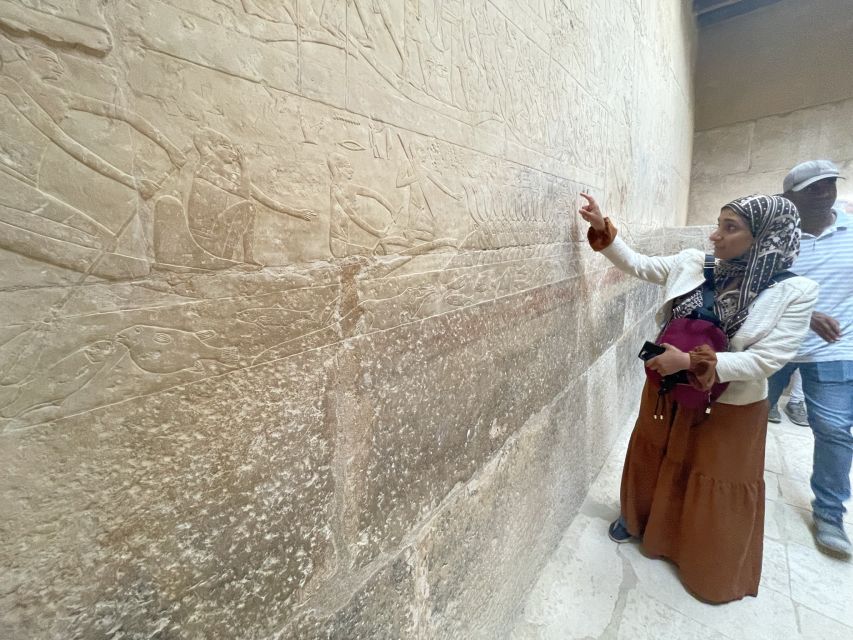 Women Guide:Pyramids, and Sphinx, Memphis, Saqqara