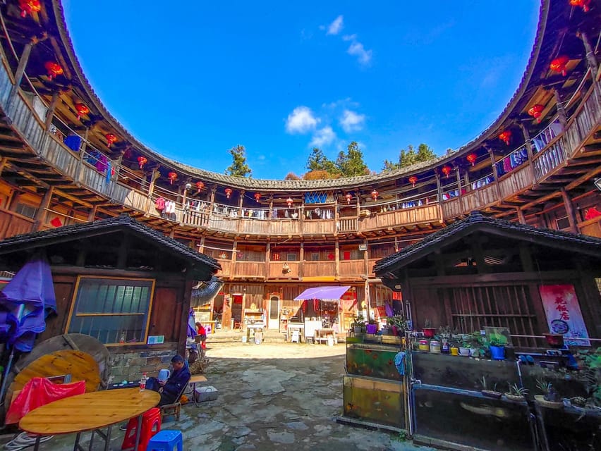Xiamen: Nanjing Tianluokeng Hakka Cluster 1-Day Trip