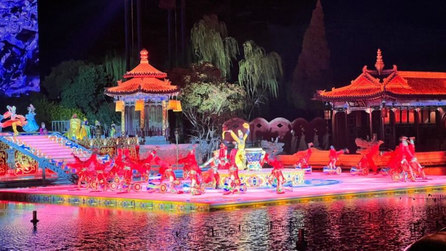 Xian: Guided Day Tour to Huaqing Palace & Terracotta Army