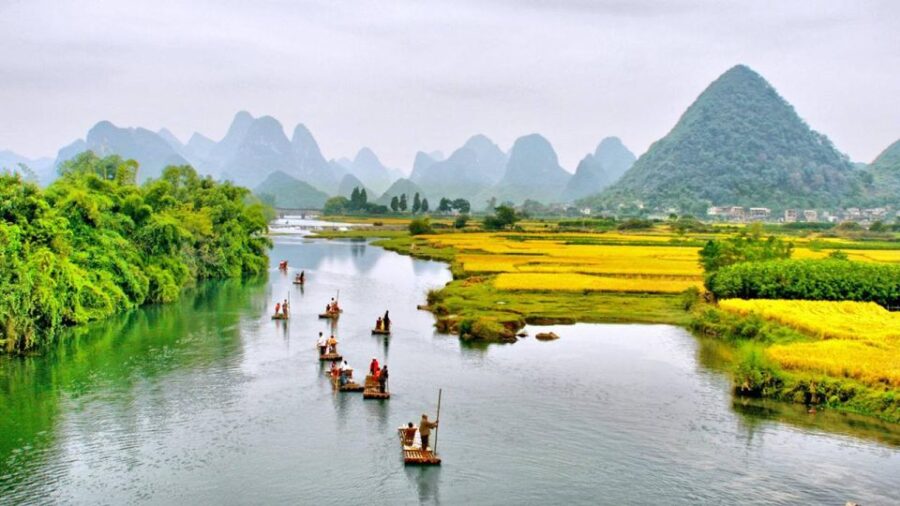 Yangshuo: Xianggong Hill and Yangshuo Countryside Tour