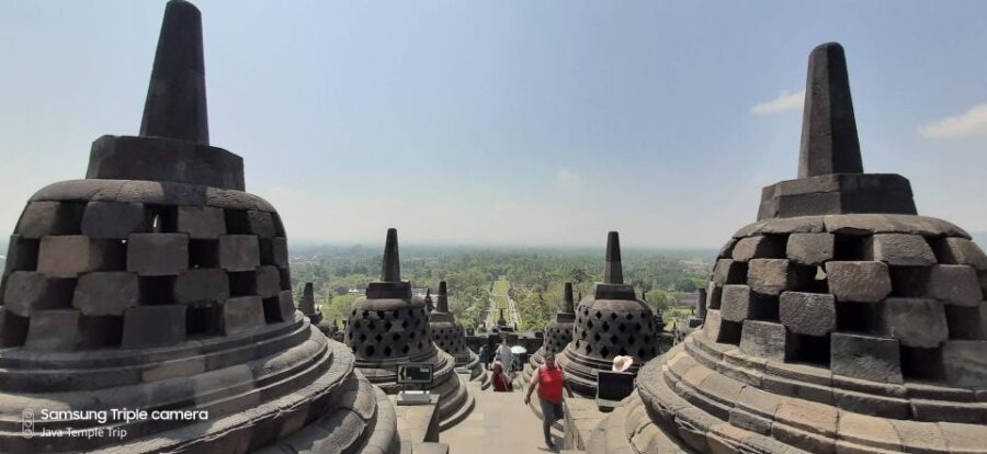 Yogyakarta: Borobudur and Prambanan Temples Day Tour