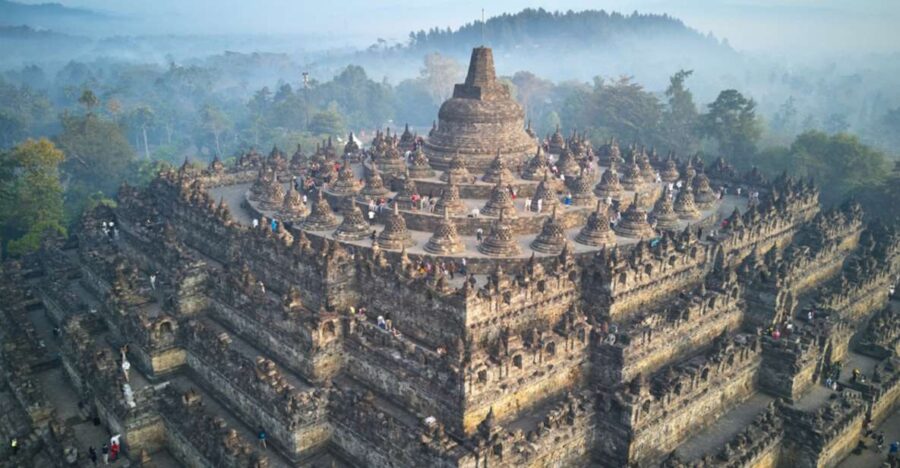 Yogyakarta: Borobudur & Prambanan Guided Tour W/ Entry Fees