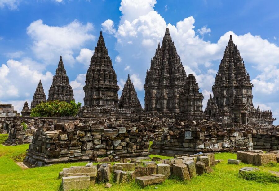 Yogyakarta: Borobudur Sunrise(Guarantee Climb Up)& Prambanan