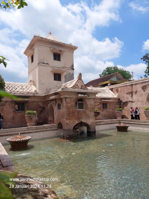 Yogyakarta: Private Classic Day Tour Yogyakarta & Prambanan