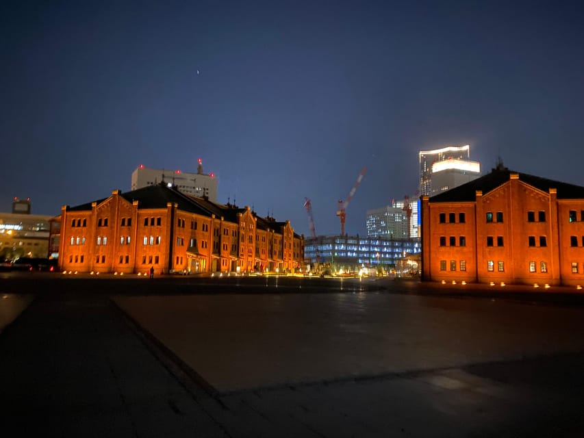 Yokohama: Family Tour With Manhole Covers & Vehicles
