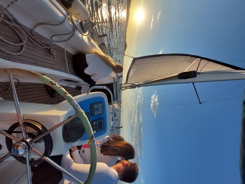 Zadar: Private Sunset Sailing Tour in Zadar Archipelago