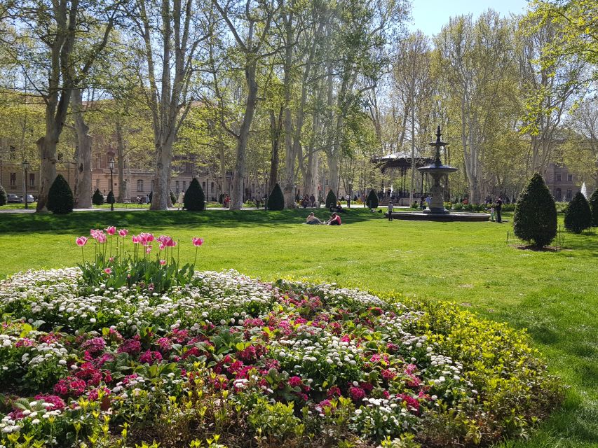 Zagreb: City Walking Tour W/ Funicular Ride and WW2 Tunnels