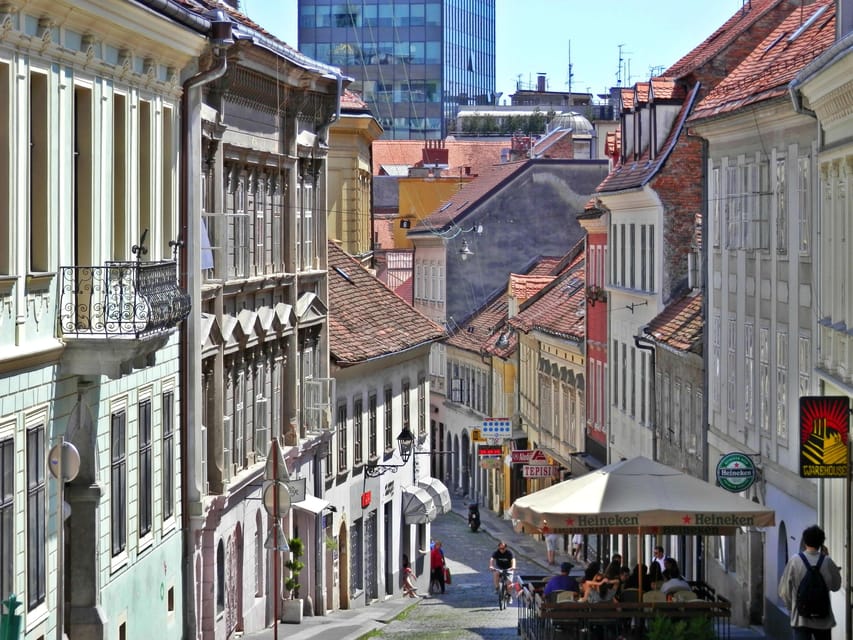 Zagreb: Group Walking Tour of Zagreb (Funicular Included)