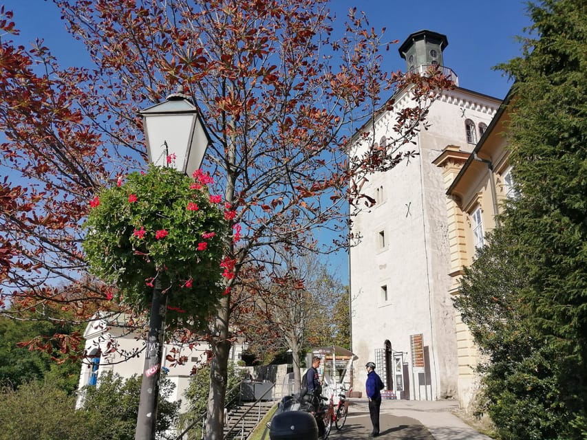 Zagreb: Private Walking Tour of Zagreb (Funicular Included)