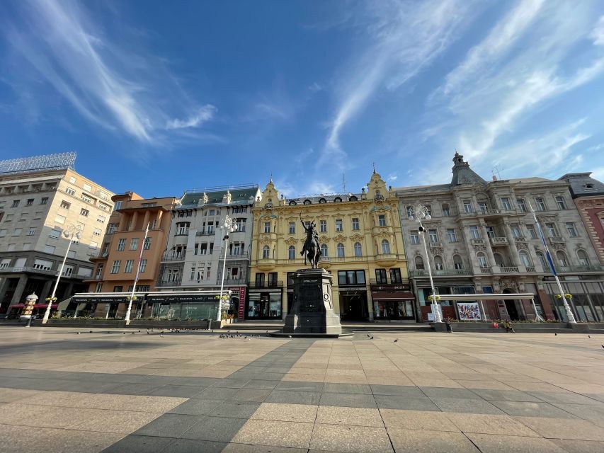 Zagreb: Walking Tour of City Center, Funicular & WW2 Tunnels