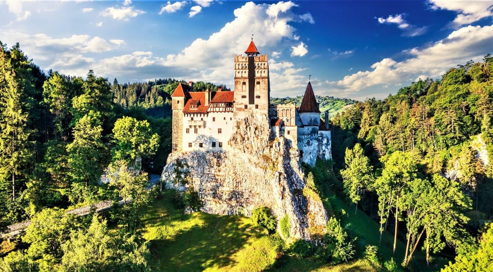 Bucharest: Peles Castle, Bran Castle, & Brasov Old Town Tour