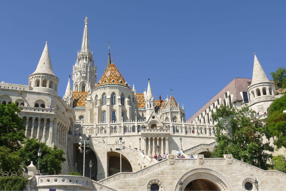 Budapest: Self-Guided Highlights & History Walking Tour - Experience Highlights