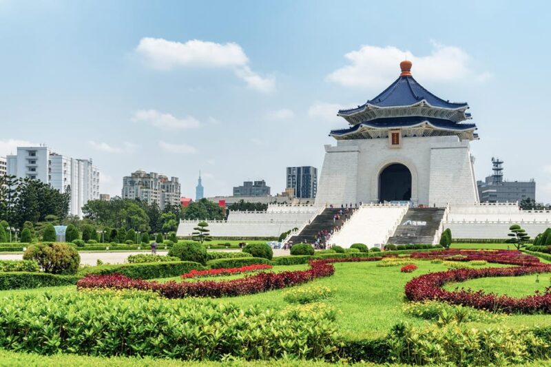 Taipei Touchdown: Make the Most of Your 6-Hour Layover 🛬 - Itinerary Highlights