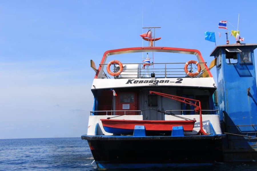 Transfer by Ferry Boat From Koh Lipe to Koh Langkawi