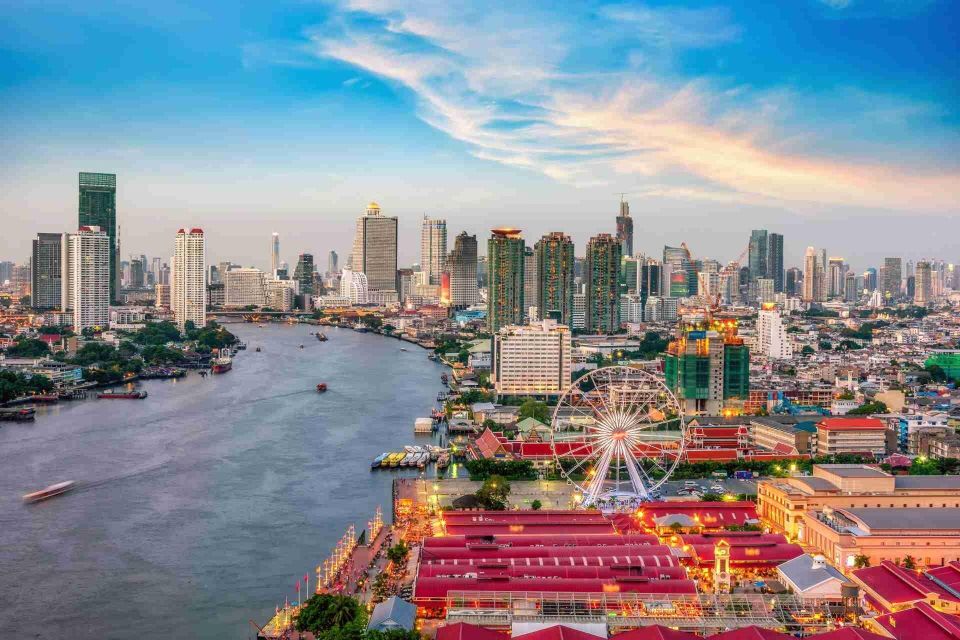 Bangkok: Cultural Gems Walking Tour + 2-Hour Dinner Cruise - Dinner Cruise Experience