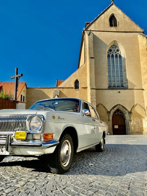 🚘 5h Road Trip in Vintage Car KRUMLOV~HLUBOKA~HOLASOVICE - Experience and Features