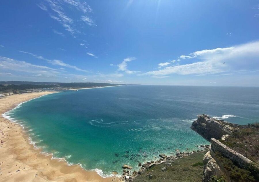 From Lisbon: Nazaré Giant Waves and Scenic Beauty Day Trip