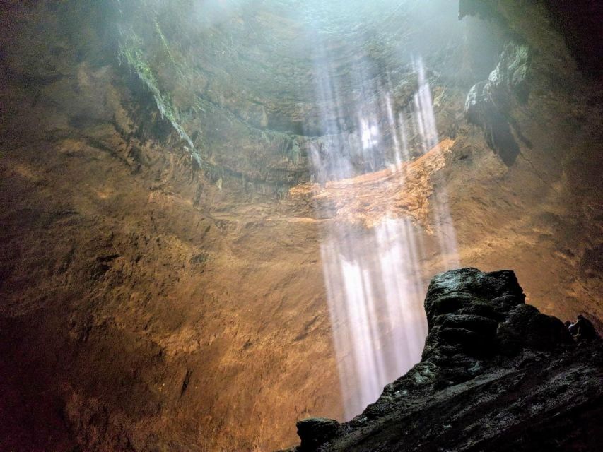 Jomblang Cave and Timang Beach Tour Yogyakarta - Lunch Break