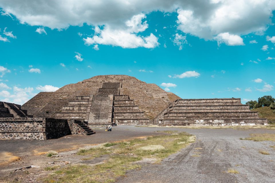 Mexico City: Teotihuacan and Tlatelolco Day Trip by Van - Transportation and Pickup Details