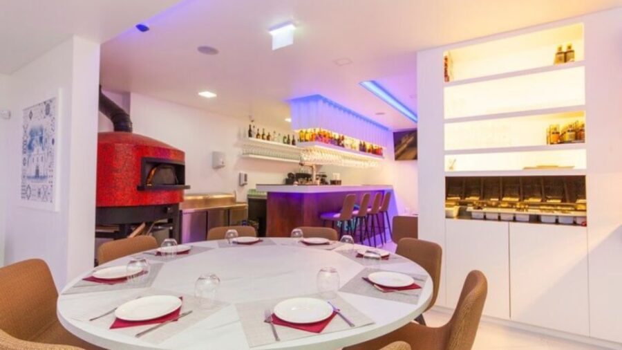 Portimão: Arabian Night Dance Show With Tapas and Wine - Event Overview