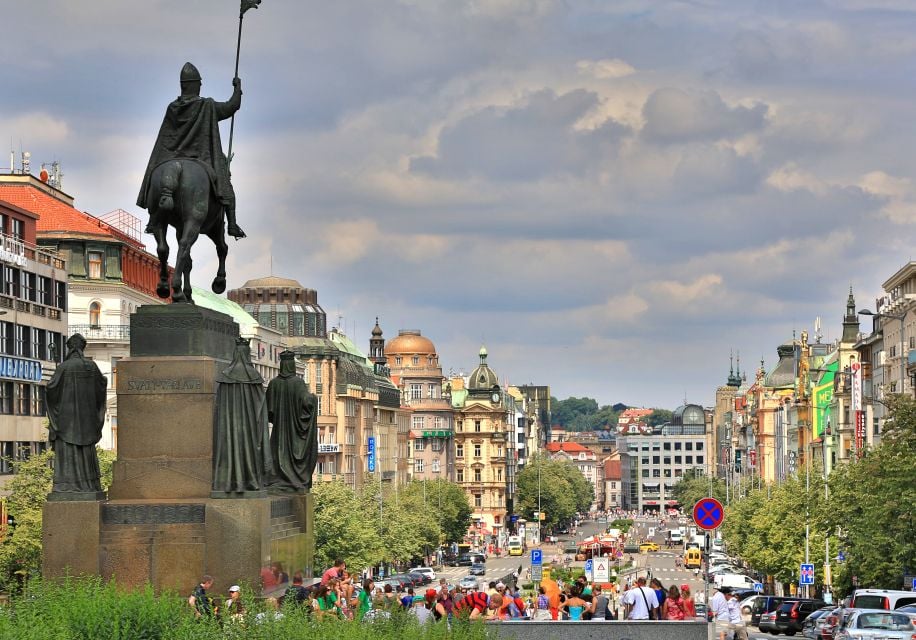 Prague: Historical Guided Walking Tour - Languages and Guide Information