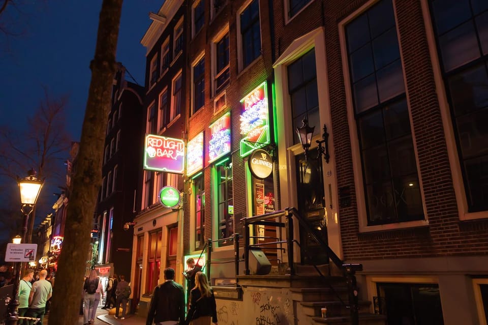 Amsterdam: Red Light Tour Exclusive and Peep Show - Socio-Political History