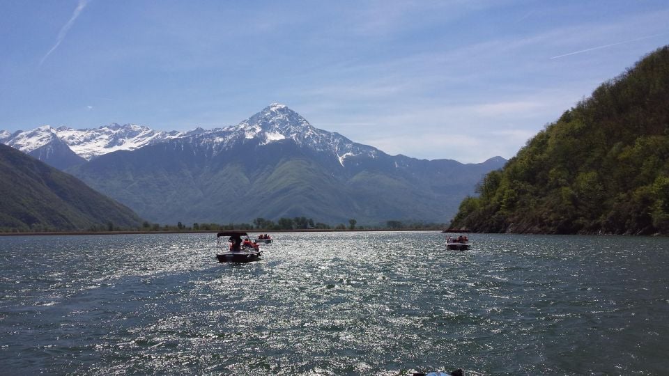 Electric Boat Rental in Colico Como Lake and Natural Reserve - Rental Location and Check-in