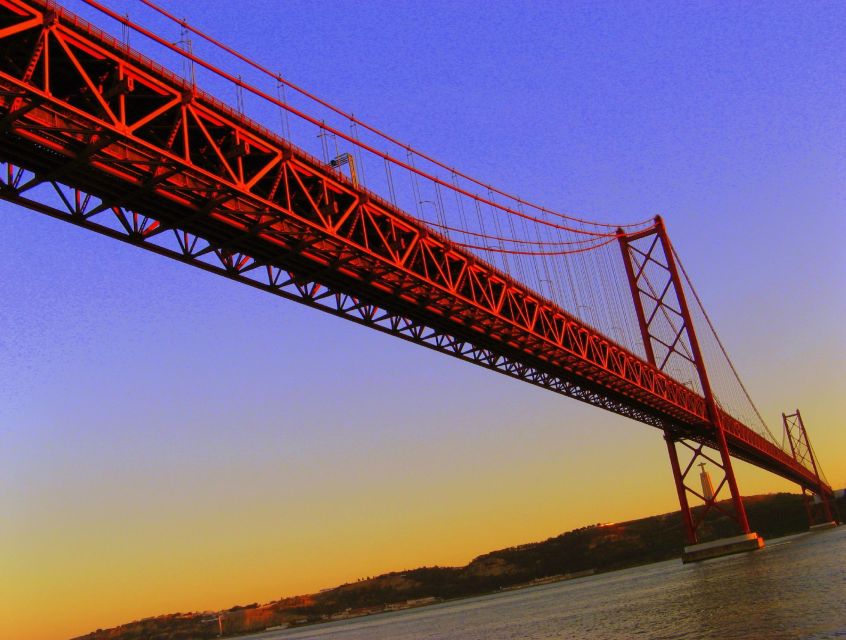 Lisbon: Hop-on Hop-off Bus & River Cruise - Belém Line