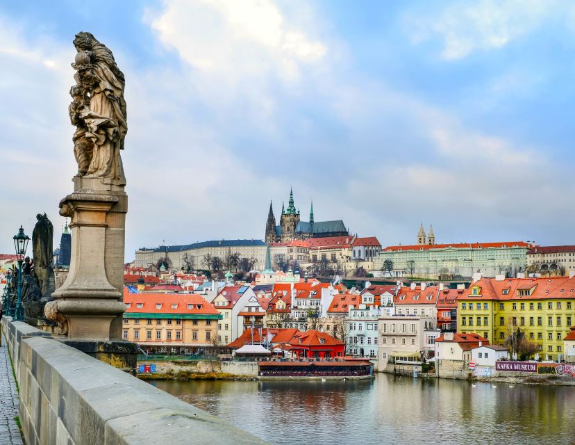 Prague: Grand City Tour by Bus and by Foot - Tour Experience