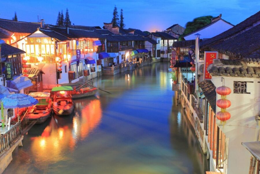 Shanghai: Zhujiajiao Water Town With Airport Transfer Option