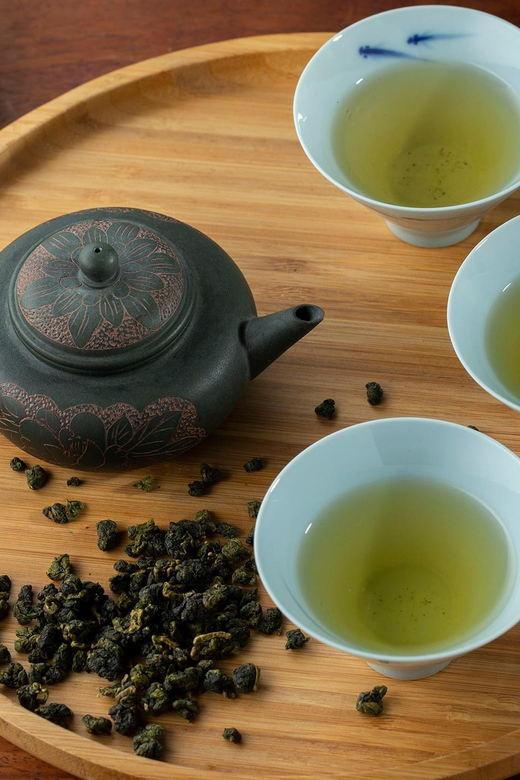 Sip & Savor: 🚠 Maokong Tea & Shenkeng Tofu Private Day Tour - Local Snacks and Shopping
