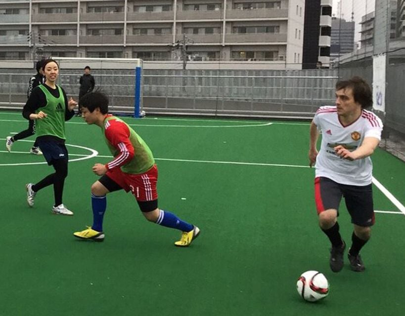 Futsal in Osaka & Kyoto With Locals! - Meeting Japanese Football Players