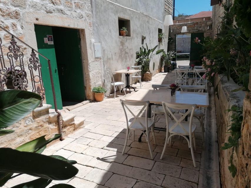 Hvar: Hvar Wine Tasting Experience - Pickup and Drop-off