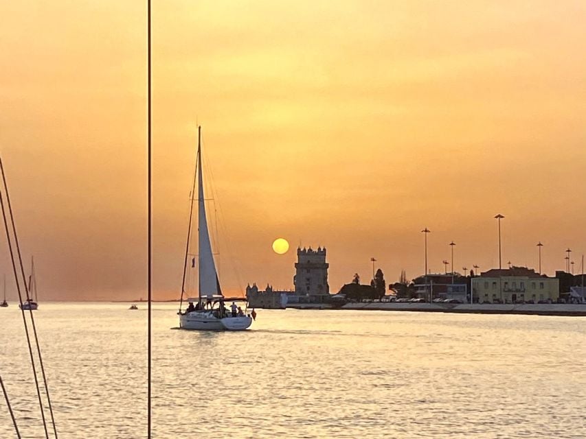 Lisbon: Private Tagus River Sunset Cruise on a Luxury Boat - Scenic Cruise Along the Tagus