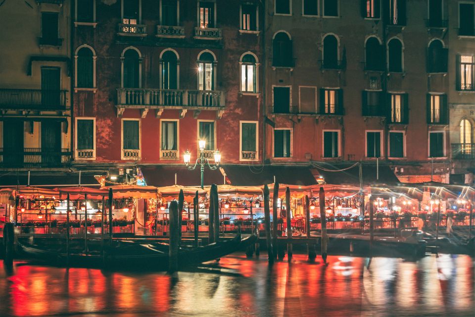 Venice: Highlights and Hidden Gems Night Walking Tour - Nighttime Exploration