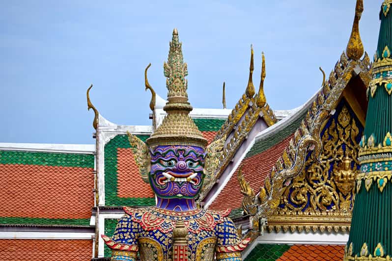 Bangkok: on Foot Grand Palace, Emerald Buddha and Wat Pho
