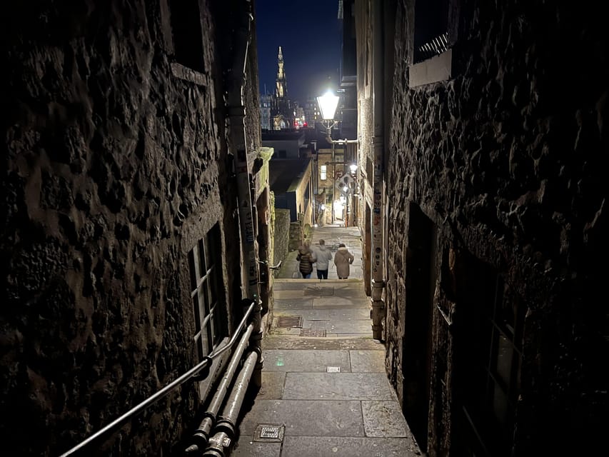 Edinburgh: Ghost and Dark Side of the City Walking Tour - Participants and Requirements